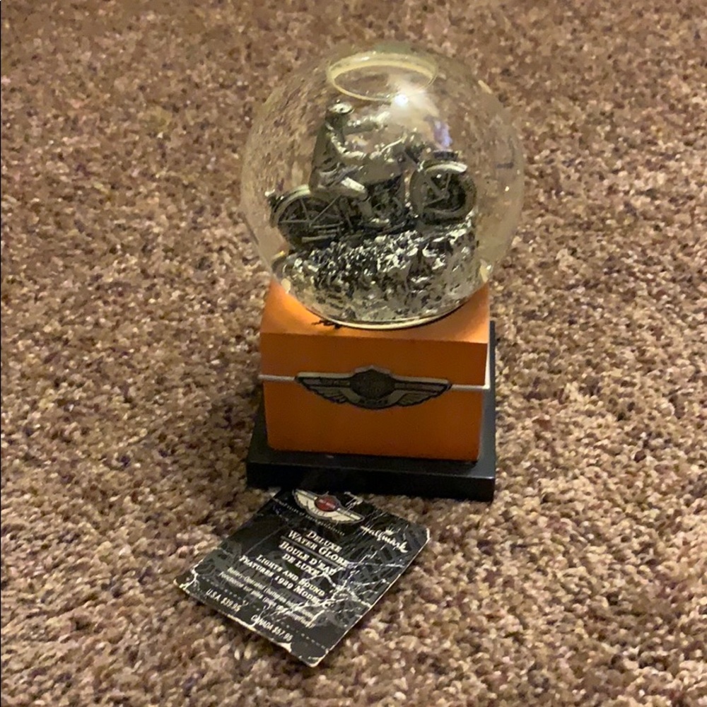 Harley Davidson Deluxe Water Globe.